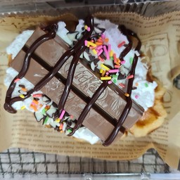 คอฟเฟิลวิปปิ้งครีมคิทแคท