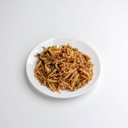 ข้าวราดผัดเผ็ดหน่อไม้หมูสับ