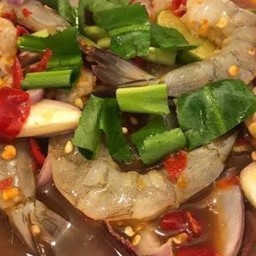 ยำกุ้งสดปลาร้า