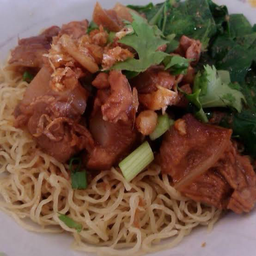 บะหมี่เนื้ออบ