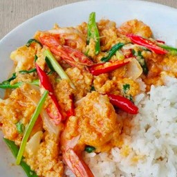 ผัดผงกระหรี่ราดข้าว