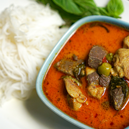 ขนมจีนแกงไก่