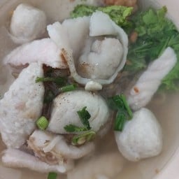 เกาเหลารวมมิตรต้มยำ