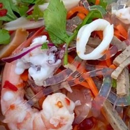 ยำเส้นแก้วรวมมิตร