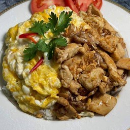 ข้าวผัดไฮโซ (ข้าวผัดปู ข้าวผัดกุ้ง ข้าวผัดแหนม ข้าวผัดปลาทู ข้าวผัดกุนเชียง ไข่ข้น) หลักหก
