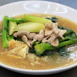 ราดหน้าหมูนุ่ม