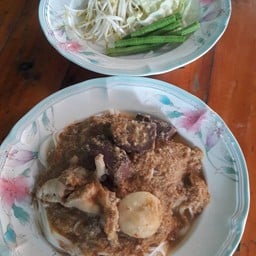 ขนมจีนน้ำยา ส้มตำแซ่บ คุณสุ (หน้าหอพักดีพร้อม ตรงข้ามตู้ATM)
