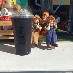 ฟาร์ม คาเฟ่ สองคอน