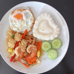 52ผัดพริกสดราดข้าว