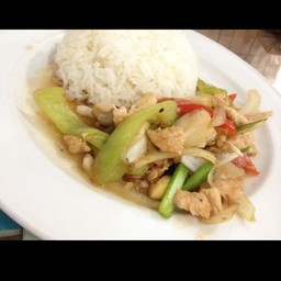 ข้าวผัดพริกอ่อนไก่