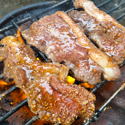 เนื้อย่างติดมัน