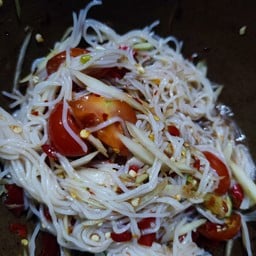 ตำไทเลย แซ่บฮั้นแน้ว  -