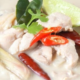 ต้มข่าไก่