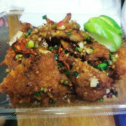 ไก่กรอบคั่วพริกเกลือ(กับข้าว)