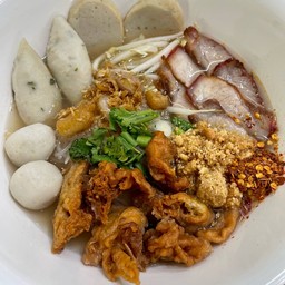 เฮงเฮง เย็นตาโฟ หมูกรอบ ซอยมังกร