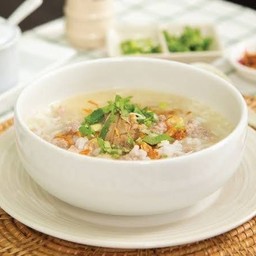 ข้าวต้มทรงเครื่องหมู