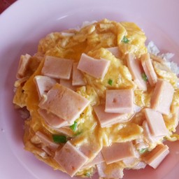 ข้าวไข่ข้นแฮม