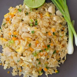 ข้าวผัดไก่