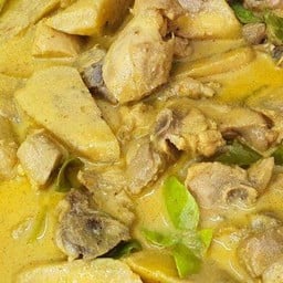 แกงคั่วไก่ใส่กล้วยดิบ