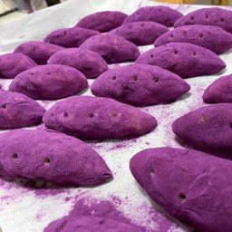 ขนมปังมันหวานญี่ปุ่น