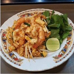 ผัดไทยกับหมูกุ้งสด-กลูเตนฟรี