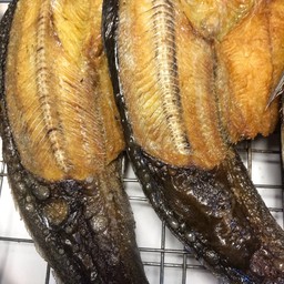 ข้าวเหนียวปลาแห้ง นัสซ่า&ใซน่า