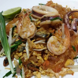 ผัดไทยทะเล