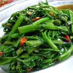 ผัดผักบุ้งไฟแดง