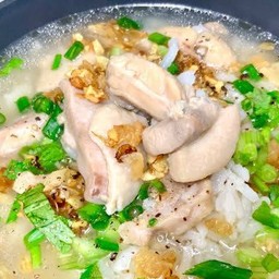 ข้าวต้มไก่ทรงเครื่อง