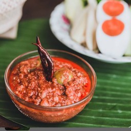 น้ำพริกหมูสับกับมะเขือส้มไข่เค็ม gluten-free