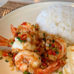 ข้าวสวยร้อนๆกุ้งผัดพริกเกลือ
