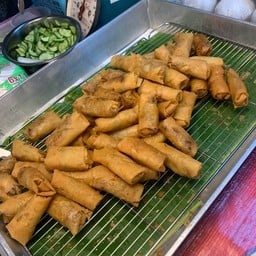 ทอดมันปลากราย ปอเปี๊ยะทอด ลูกชิ้นปลากราย ตลาดโรงพยาบาลธรรมศาสตร์เฉลิมพระเกียรติ