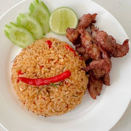 ข้าวผัดต้มยำหมูหมักทอด
