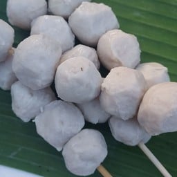 ลูกชิ้นทอดแม่แป้ง