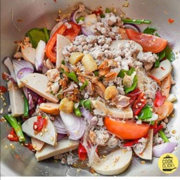 [อร่อยซ่ากับโค้ก] ยำหมูยอหมูสับวุ้นเส้น +  โค้ก ออริจินัล (กระป๋อง) 