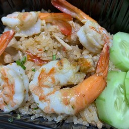 ชายทำ