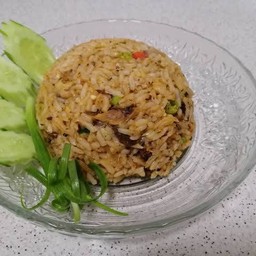 ข้าวผัดปลากระป๋อง