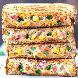 ⭐4.8 (185) - Tuna Corn Cheesy Sandwich Box 🌽🧀แซนวิชบ๊อกซ์ ทูน่าคอร์นชีส 3 pcs.