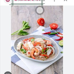 ยำกุ้งหมึกวุ้นเส้น