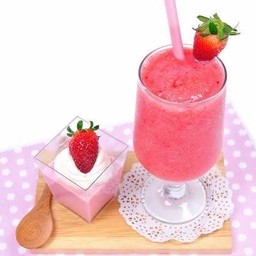 สตอเบอรี่โยเกริต ไม่ปั่น