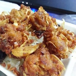 ข้าวหมูสับทอดกระเทียม