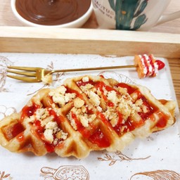 ราดซอสสตอเบอร์รี่+คุ้กกี้