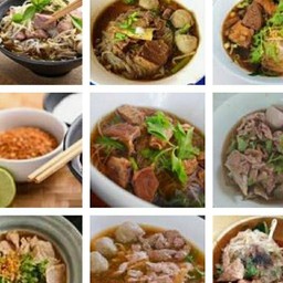 บะหมี่แห้งราดน้ำหมูแดง