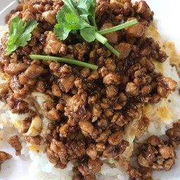 Fried Minced Beef With Garlic On Rice