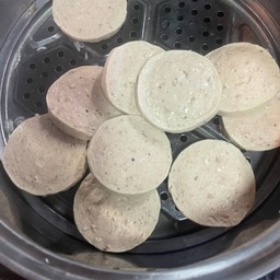 หมูยออุบล นึ่ง ทอด