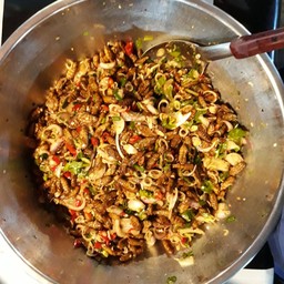 ยำดักแด้