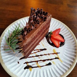Soft Chocolate Fedge Cake