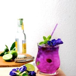 ตำนวนD.ชุดบะหมี่-ไข่ต้ม(ต้มยำ)+ลาบหมูยอ+น้ำอัญชันมะนาว 1 ขวด