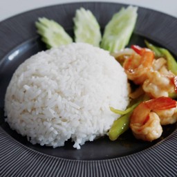 ผัดพริกหยวกกุ้งราดข้าว