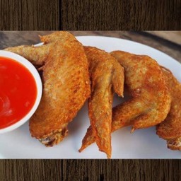 ปีกไก่ทอดน้ำปลา